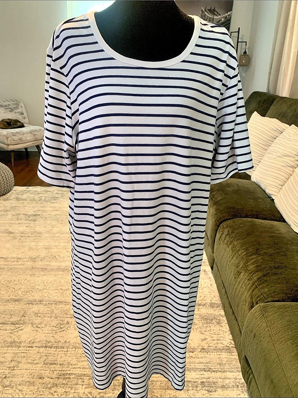 Old Navy Vintage Crew-Neck T-Shirt Dress Woman’s Plus Size White & Blue XXL